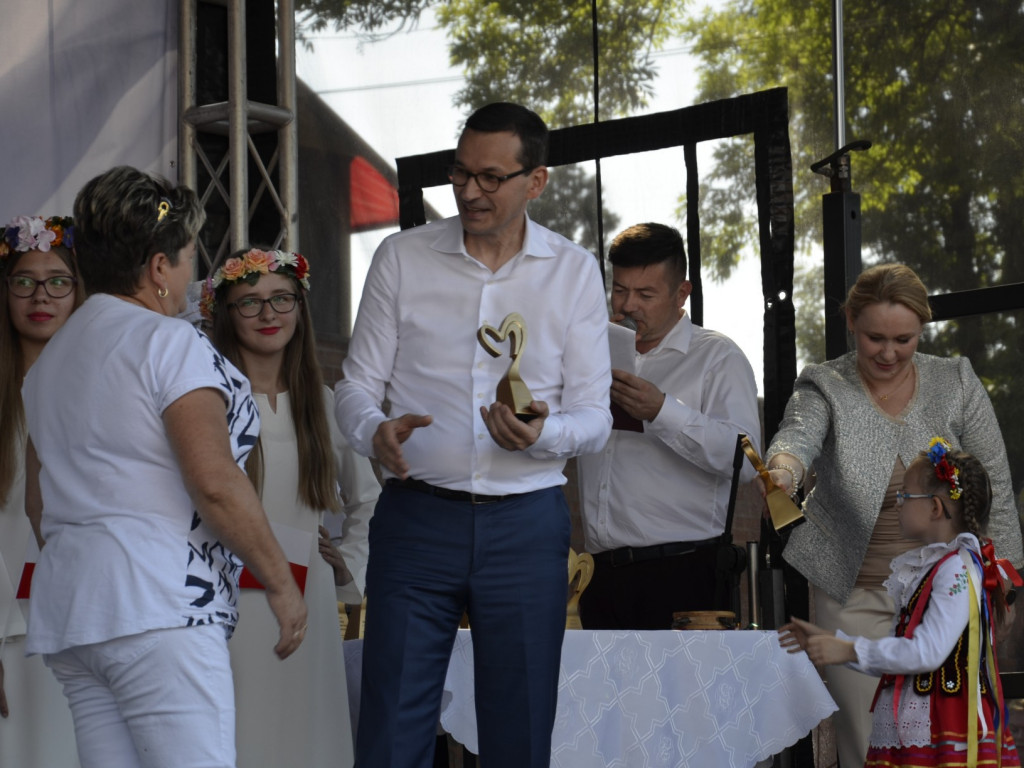 Państwo musi być z obywatelami - mówił w Ostrzeszowie premier Mateusz Morawiecki
