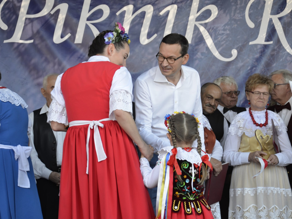 Państwo musi być z obywatelami - mówił w Ostrzeszowie premier Mateusz Morawiecki