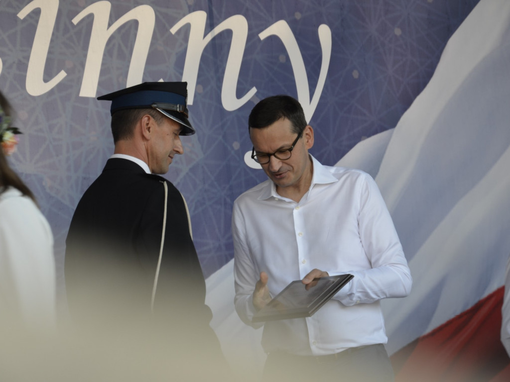 Państwo musi być z obywatelami - mówił w Ostrzeszowie premier Mateusz Morawiecki