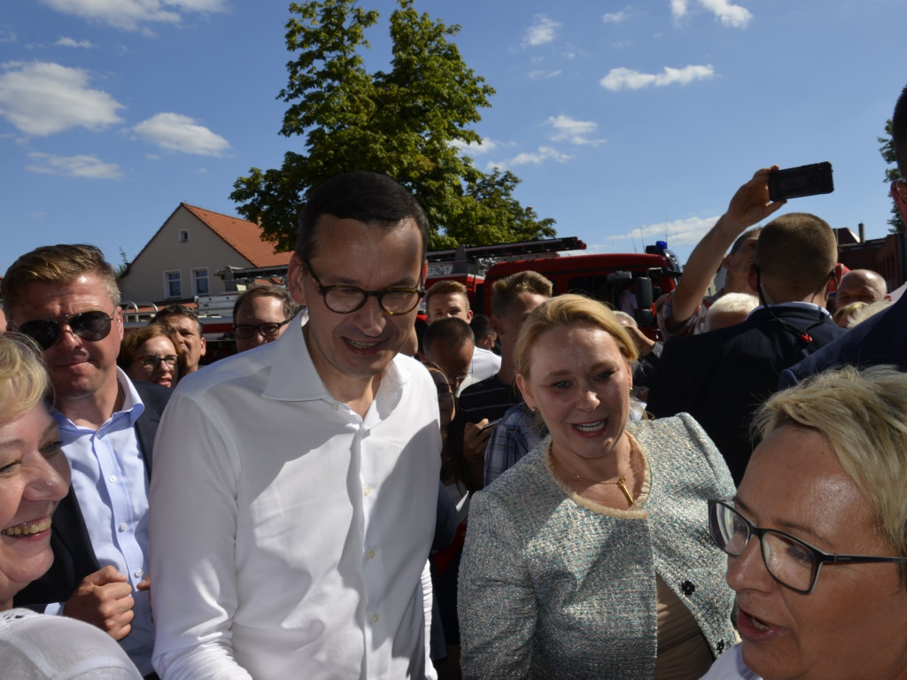 Państwo musi być z obywatelami - mówił w Ostrzeszowie premier Mateusz Morawiecki