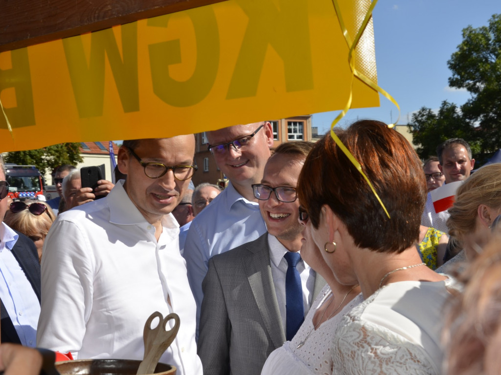 Państwo musi być z obywatelami - mówił w Ostrzeszowie premier Mateusz Morawiecki