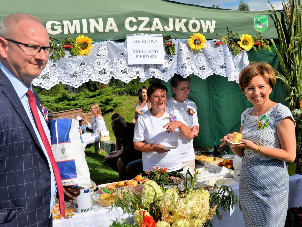CZAJKÓW: Parafialno - Gminne Święto Plonów