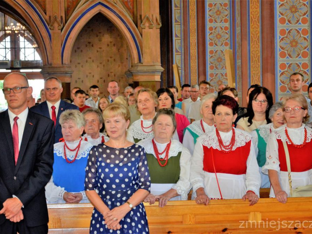 KRASZEWICE: Najpierw podziękowali za plony Bogu