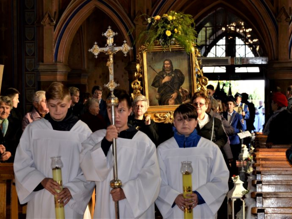 KRASZEWICE: Intronizacja relikwii św. Jana Pawła II