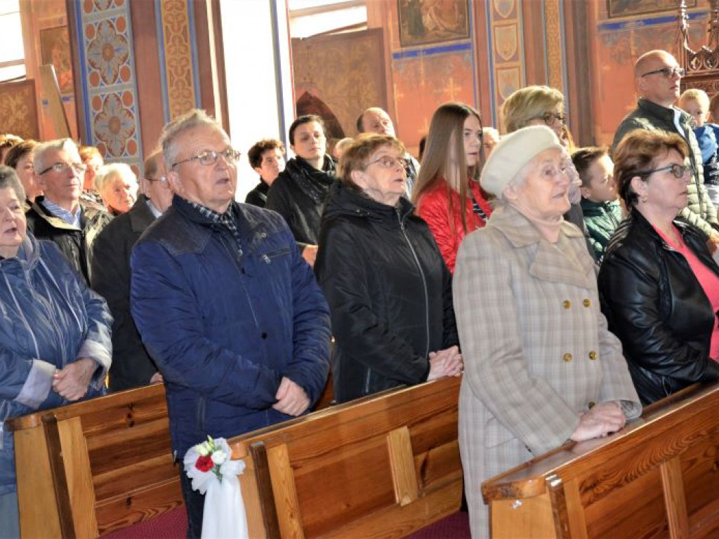 KRASZEWICE: Intronizacja relikwii św. Jana Pawła II