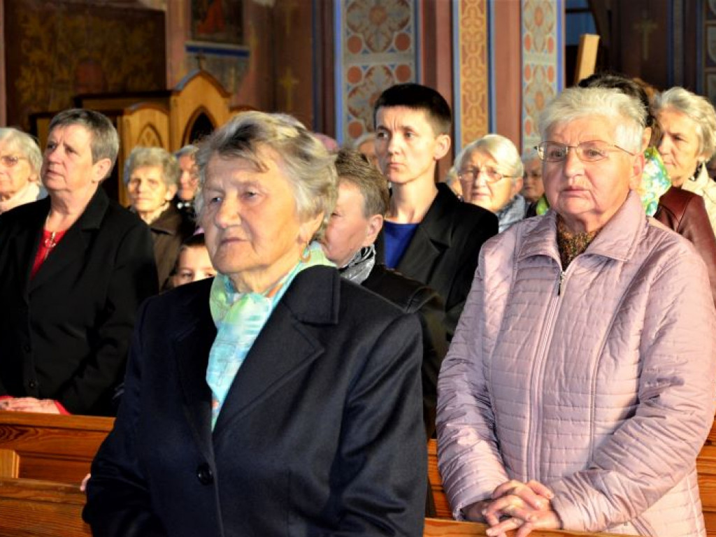 KRASZEWICE: Intronizacja relikwii św. Jana Pawła II
