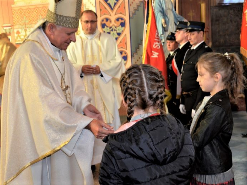 KRASZEWICE: Intronizacja relikwii św. Jana Pawła II
