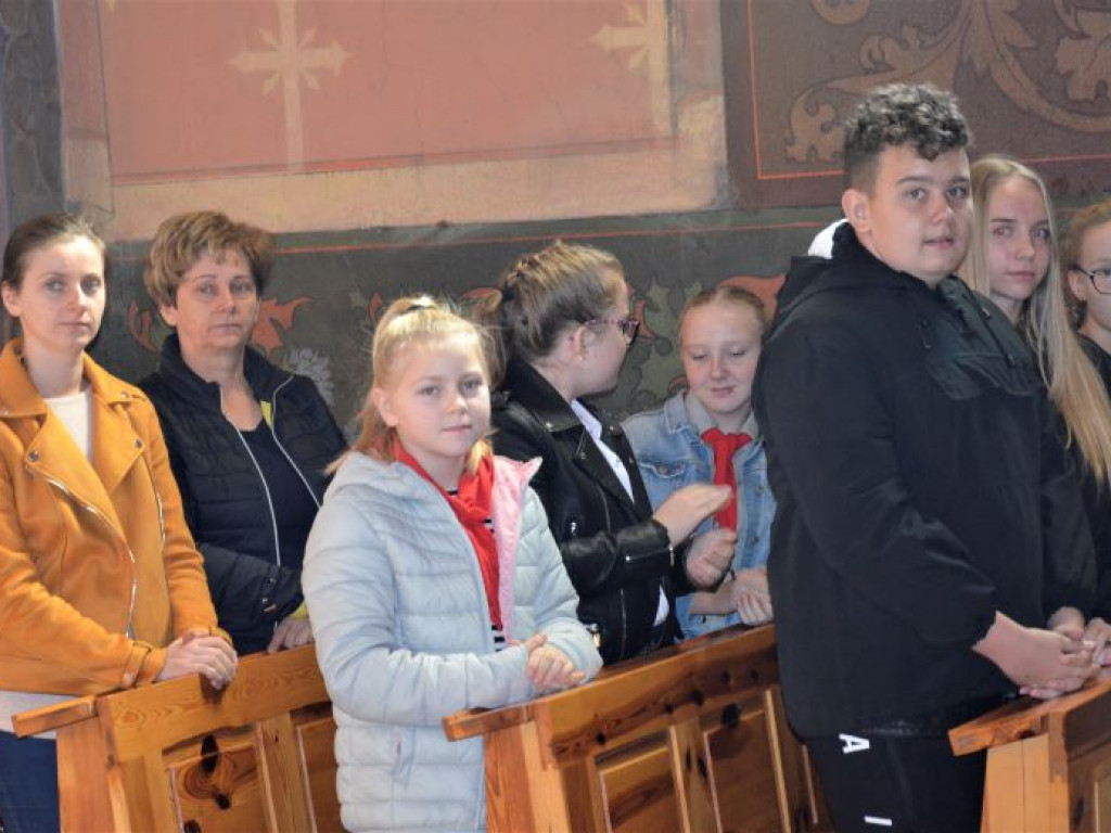 KRASZEWICE: Intronizacja relikwii św. Jana Pawła II