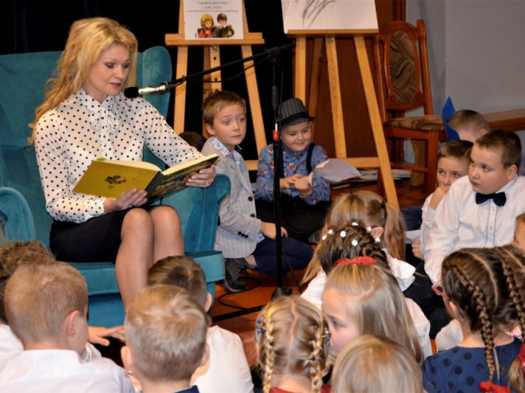 Wspólne Czytanie Elementarza w Kuźnicy Grabowskiej
