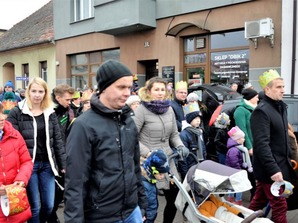 Orszak Trzech Króli przeszedł ulicami Grabowa (ZOBACZ FILM)