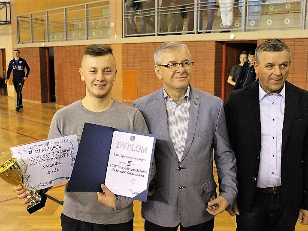 Puchar Starosty w rękach Doruchowa