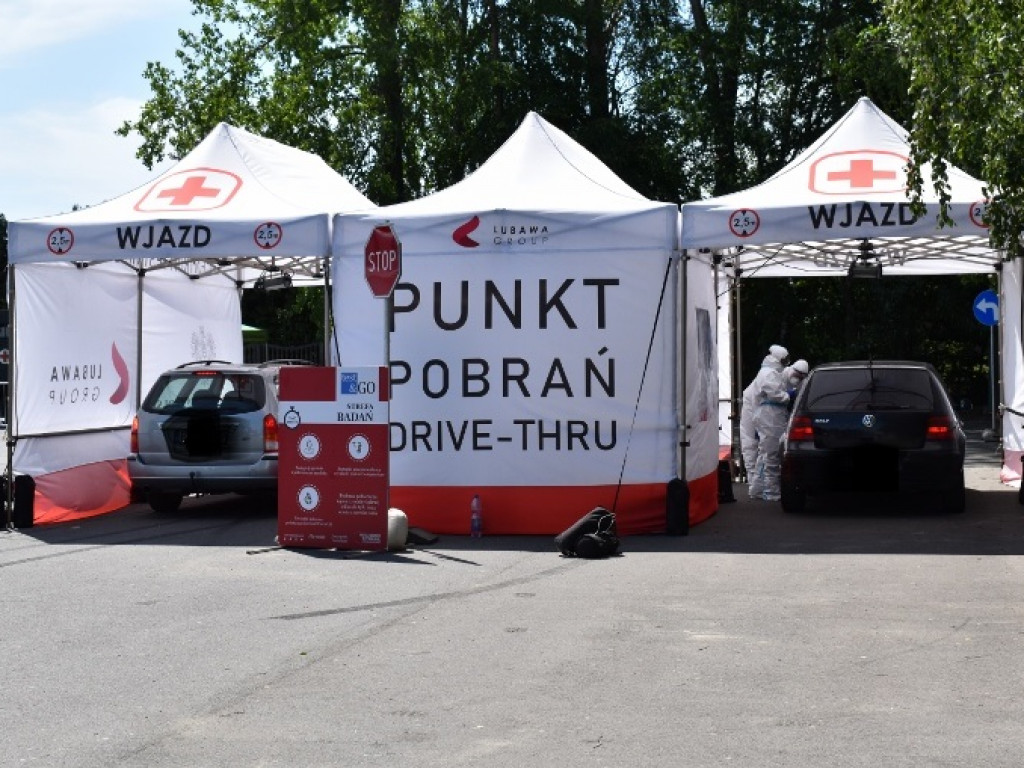 Punktu pobrań drive-thru działa w Ostrzeszowie