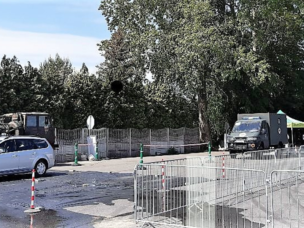 Punktu pobrań drive-thru działa w Ostrzeszowie