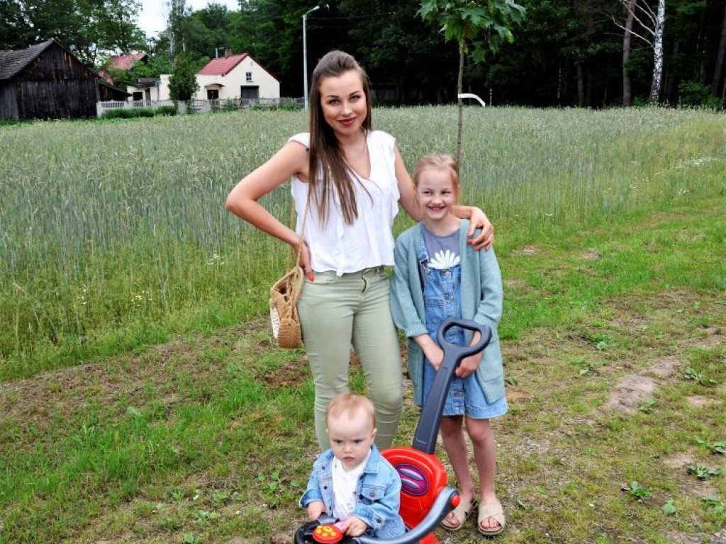 KRASZEWICE: Posadzili drzewa na cześć najmłodszych mieszkańców gminy