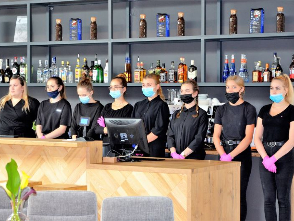 OSTRZESZÓW: Uroczyste otwarcie Restauracji ,,Zacisze`` (ZDJĘCIA)
