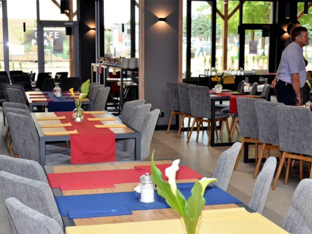 OSTRZESZÓW: Uroczyste otwarcie Restauracji ,,Zacisze`` (ZDJĘCIA)
