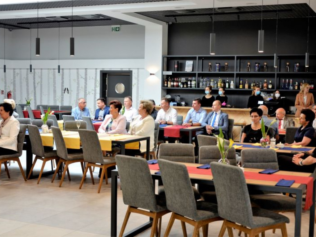 OSTRZESZÓW: Uroczyste otwarcie Restauracji ,,Zacisze`` (ZDJĘCIA)