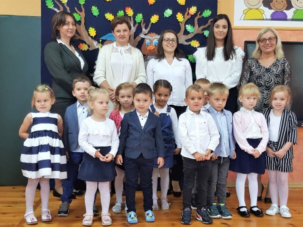 BOBROWNIKI: Witajcie w szkole dzieciaki