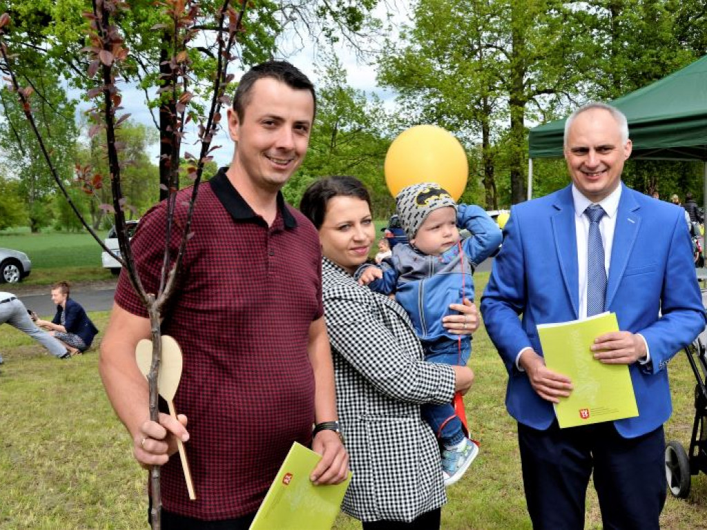 KRASZEWICE: Urodzeni w 2020 roku mają swoje drzewka