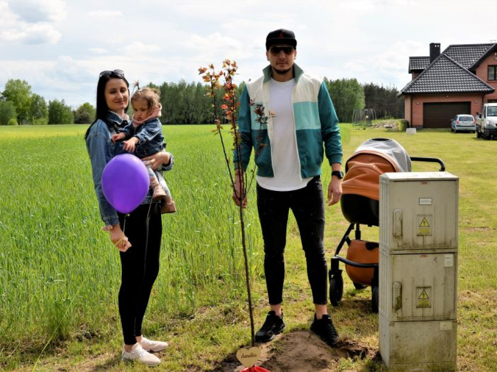 KRASZEWICE: Urodzeni w 2020 roku mają swoje drzewka