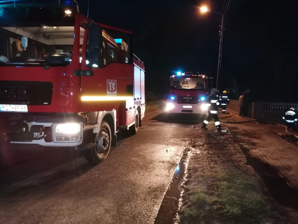 KRASZEWICE: Pożar stodoły - straty sięgają 200 tysięcy zł