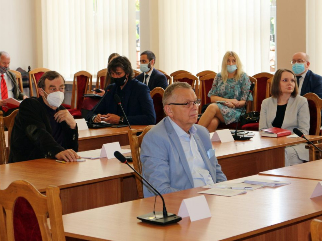Ostrzeszów: Strefa płatnego parkowania będzie wprowadzana, ale etapami