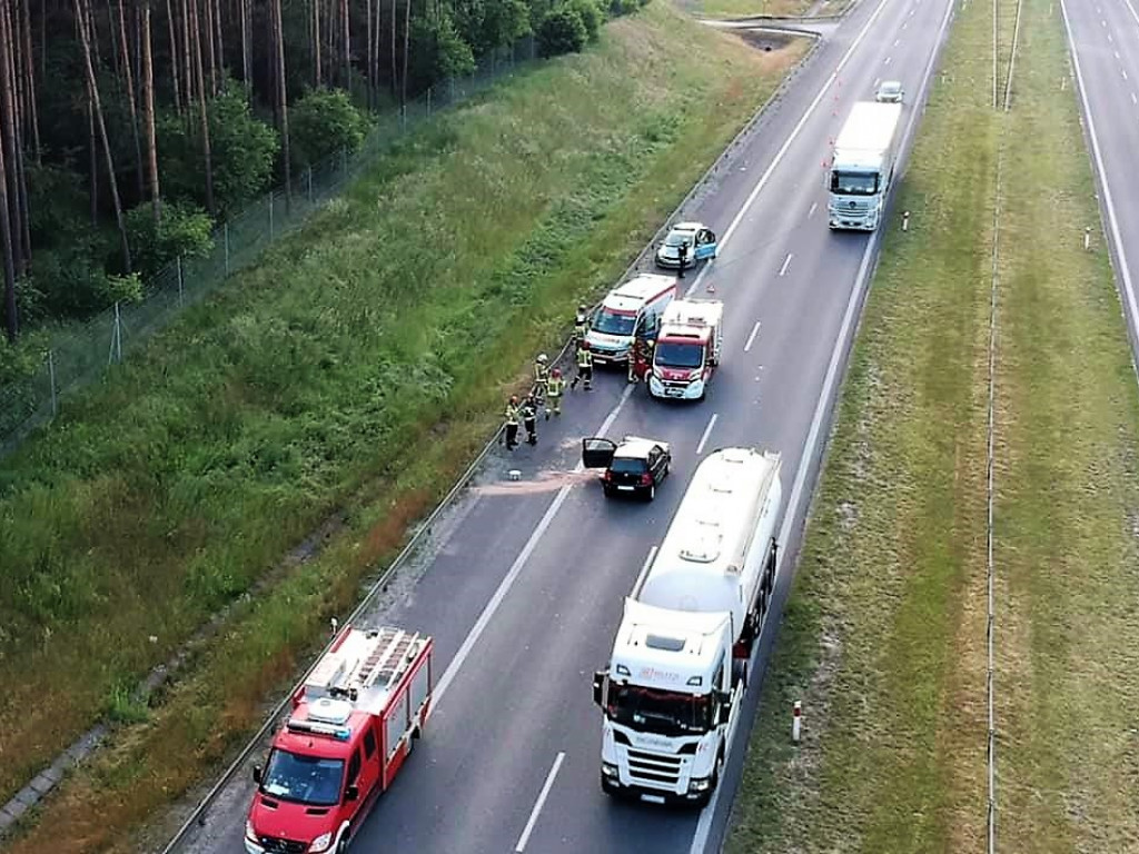 Kierująca uderzyła w bariery ochronne