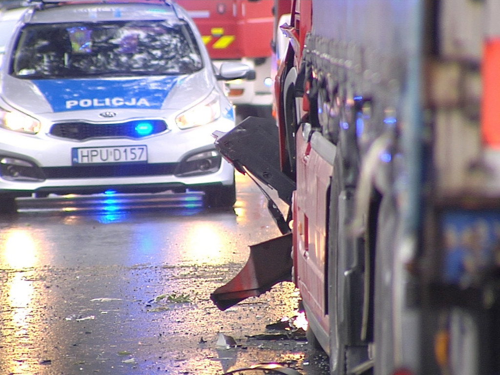 26-letnia mieszkanka gminy Ostrzeszów i jej 32-letni narzeczony zginęli w wypadku