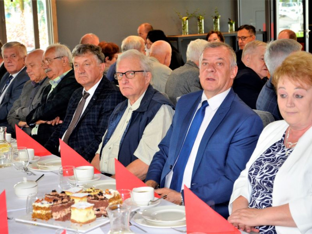 Były burmistrz Stanisław Wabnic uhonorowany Medalem ,,Za Zasługi dla Miasta i Gminy Ostrzeszów``