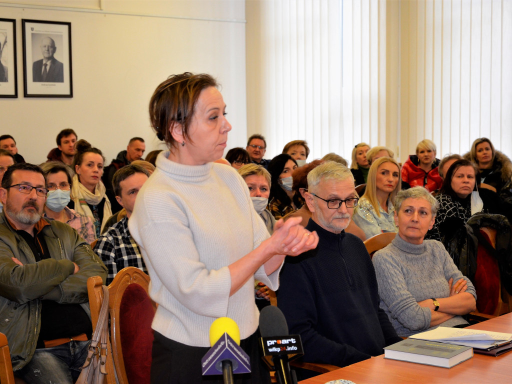 Ta strefa nas dusi - mówią o Strefie Płatnego Parkowania ostrzeszowscy przedsiębiorcy