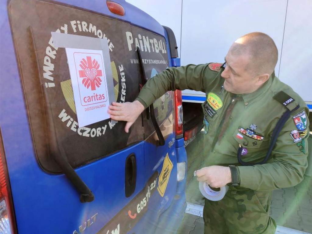 Z Ostrzeszowa wyruszył na Ukrainę kolejny transport z darami