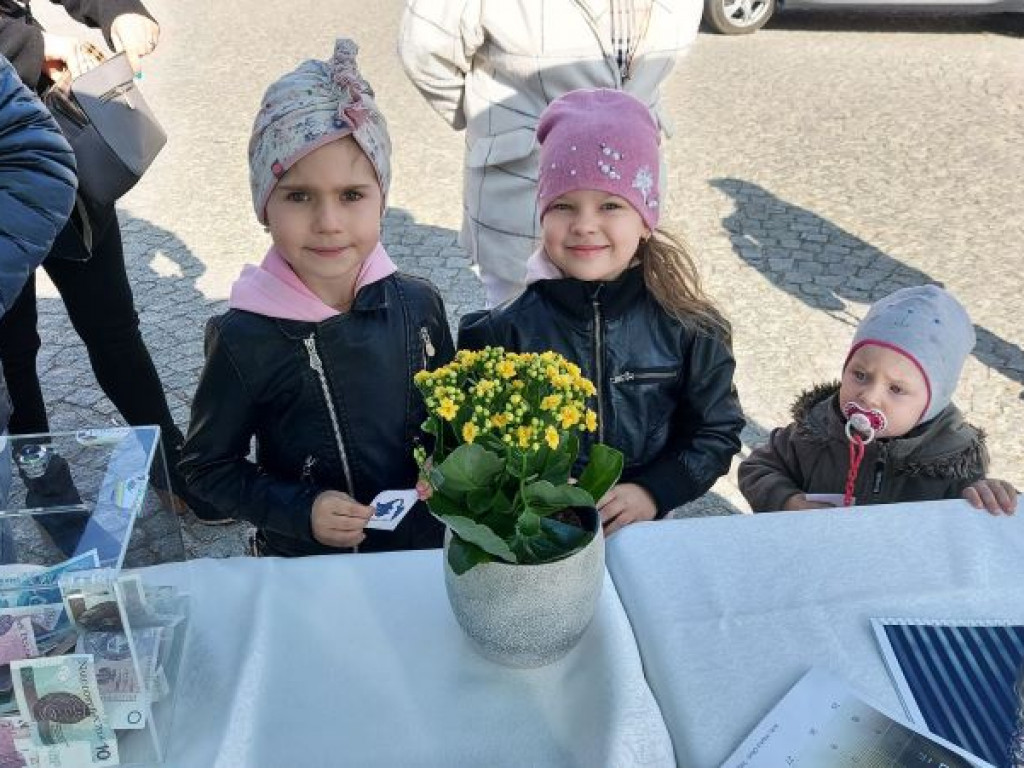 Anioły podzieliły się dobrem! - II Powiatowy Kiermasz Charytatywny