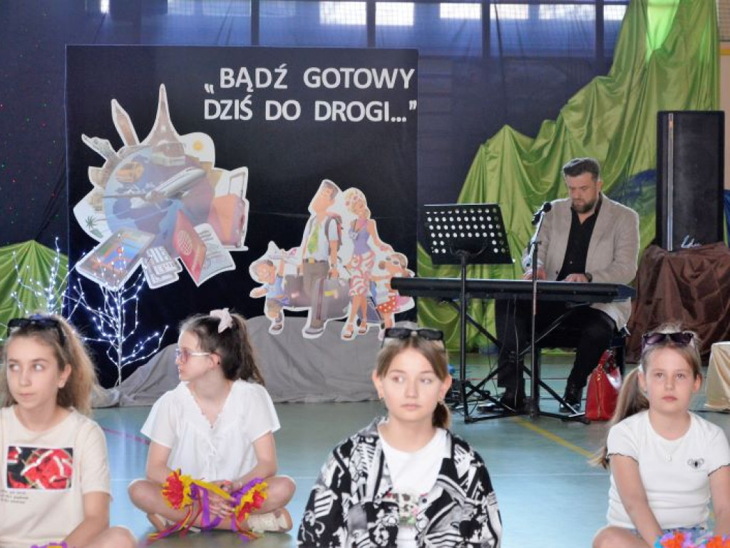 KRASZEWICE: Niezwykły wieczór literacko-muzyczny ,,Bądź gotowy dziś do drogi...``