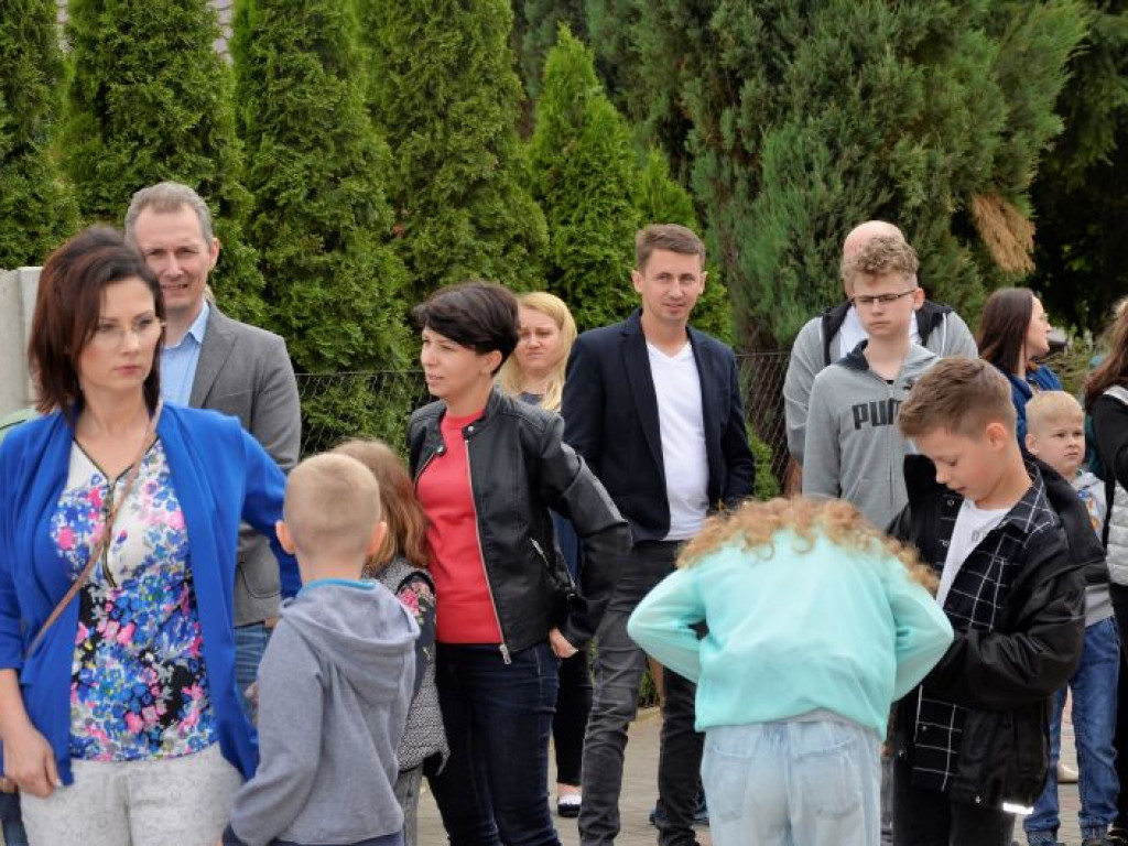 KRASZEWICE: Boisko wielofunkcyjne na miarę XXI wieku