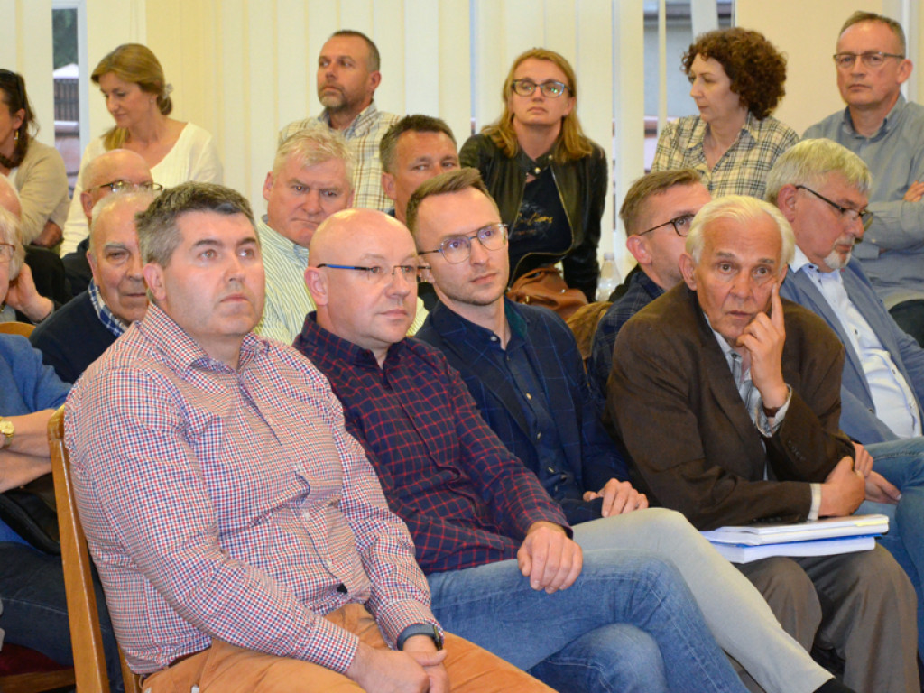 OSTRZESZÓW: Mieszkańcy przeciwni spalarni