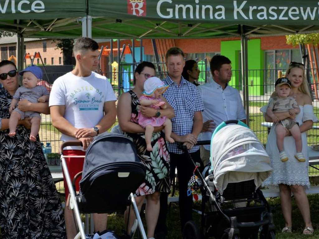 KRASZEWICE: Urodzone w 2021 roku dzieci mają swoje drzewa