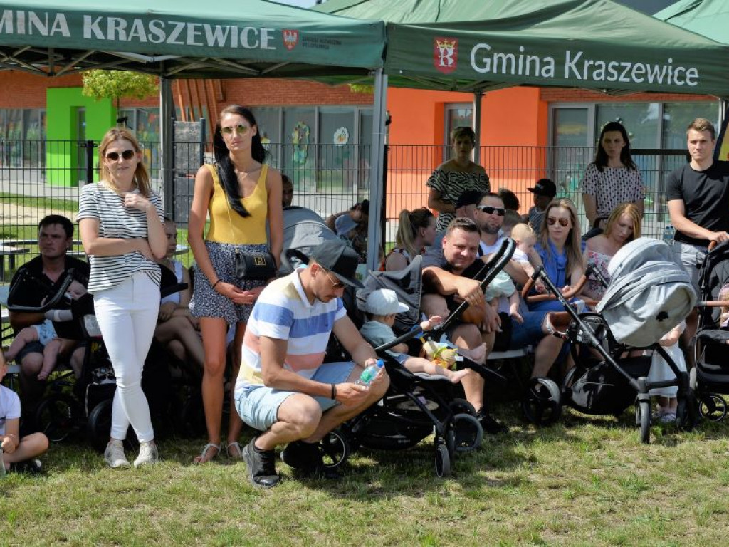 KRASZEWICE: Urodzone w 2021 roku dzieci mają swoje drzewa