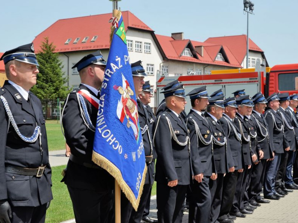 DORUCHÓW: Uroczyste przekazanie średniego samochodu ratowniczo-gaśniczego (ZDJĘCIA)