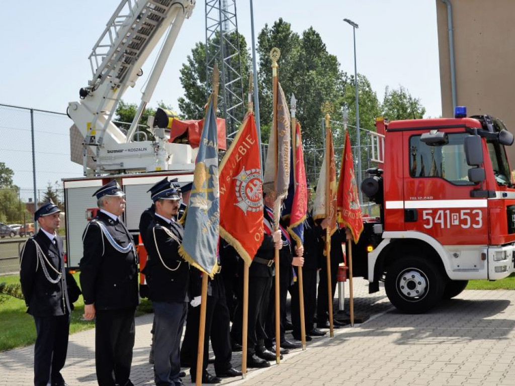 DORUCHÓW: Uroczyste przekazanie średniego samochodu ratowniczo-gaśniczego (ZDJĘCIA)