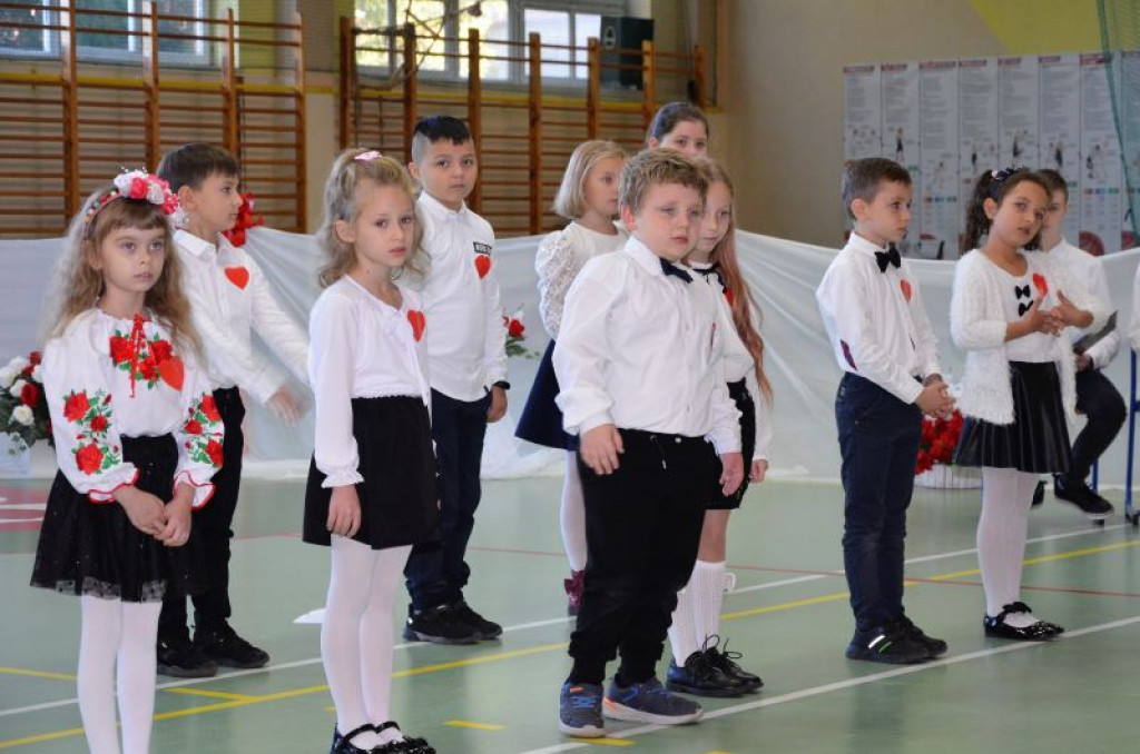KRASZEWICE - Pierwszaki ślubowały na sztandar
