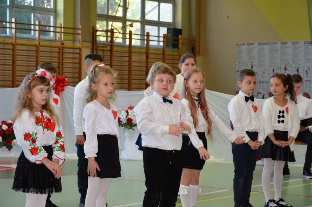 KRASZEWICE - Pierwszaki ślubowały na sztandar