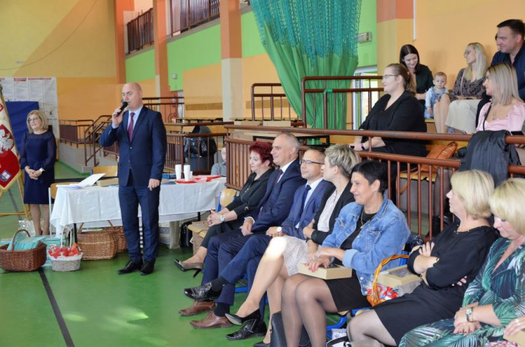 KRASZEWICE - Pierwszaki ślubowały na sztandar