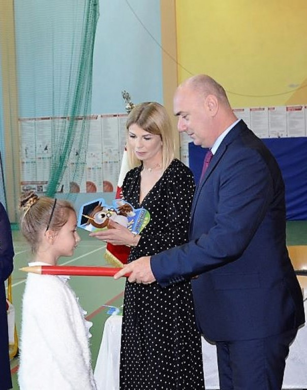 KRASZEWICE - Pierwszaki ślubowały na sztandar