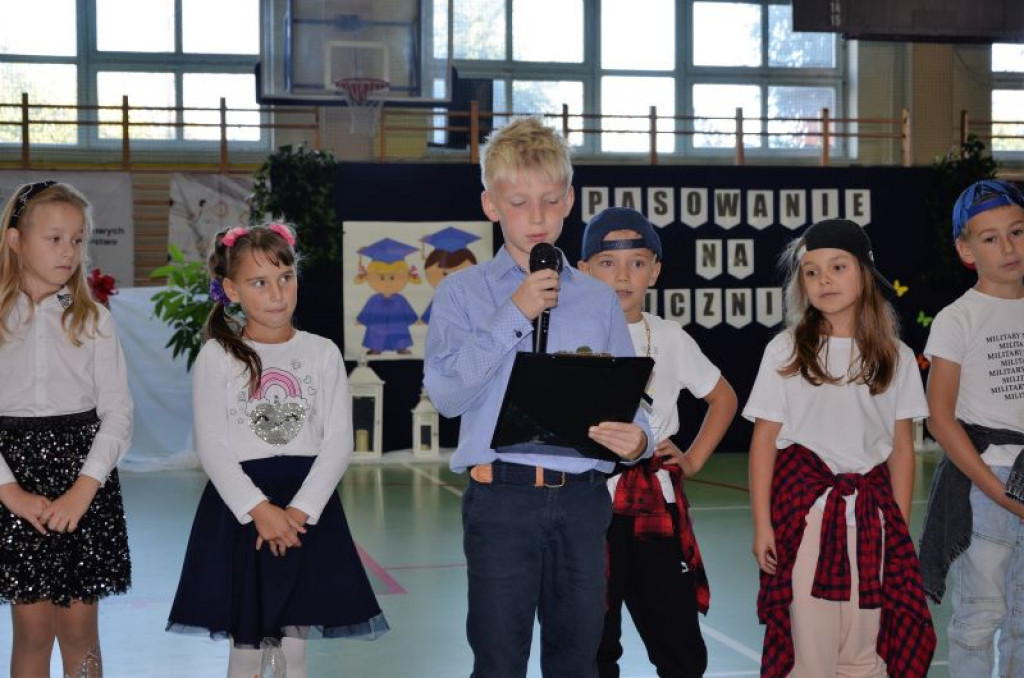 KRASZEWICE - Pierwszaki ślubowały na sztandar