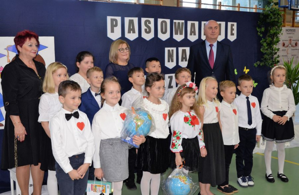 KRASZEWICE - Pierwszaki ślubowały na sztandar