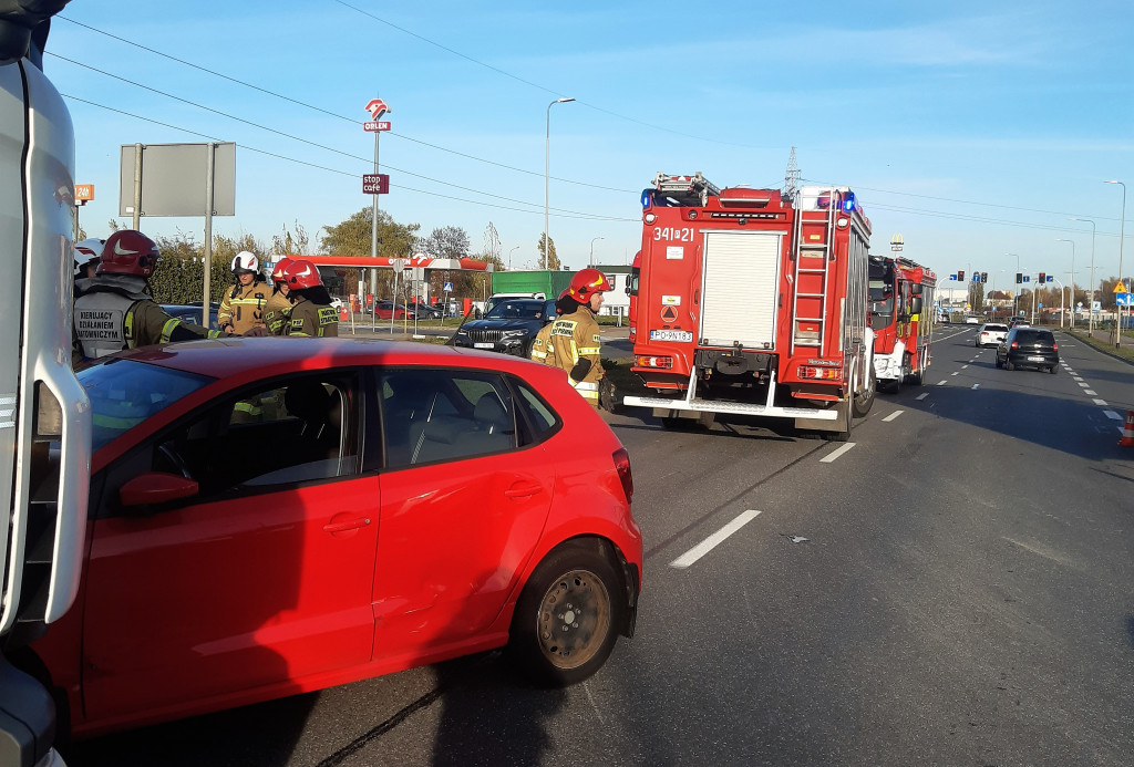 Zderzenie samochodu osobowego z cysterną