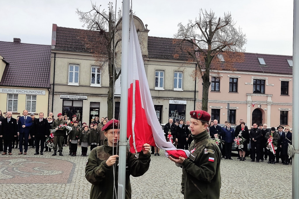 Mikstat pod flagą biało-czerwoną