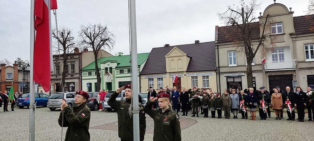 Mikstat pod flagą biało-czerwoną