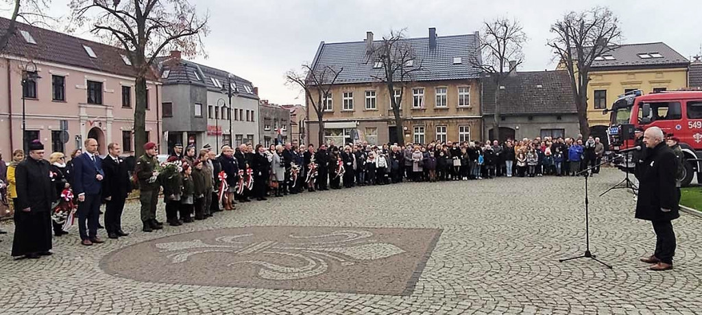 Mikstat pod flagą biało-czerwoną