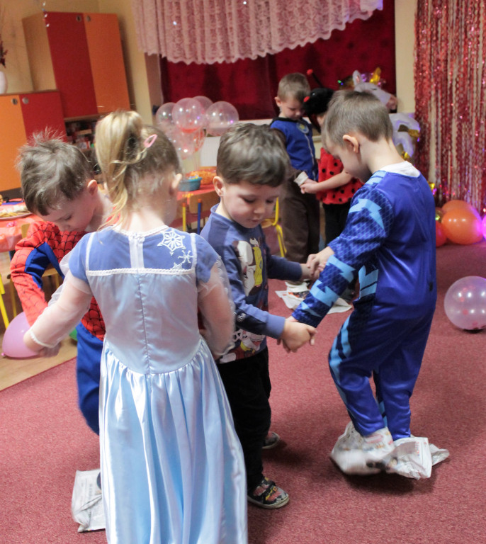 Bal w Przedszkolu w Rogaszycach